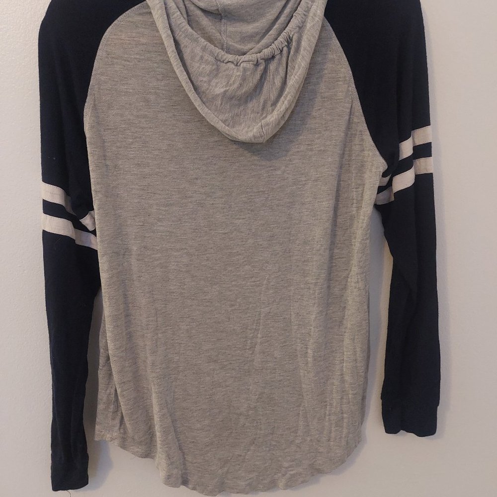 GRAY AND BLUE HODDIE